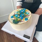 066 SIMPLE CAKE