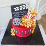 Netflix cake theme